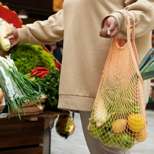Consejos para una compra consciente en el supermercado: Cómo elegir alimentos saludables y sostenibles